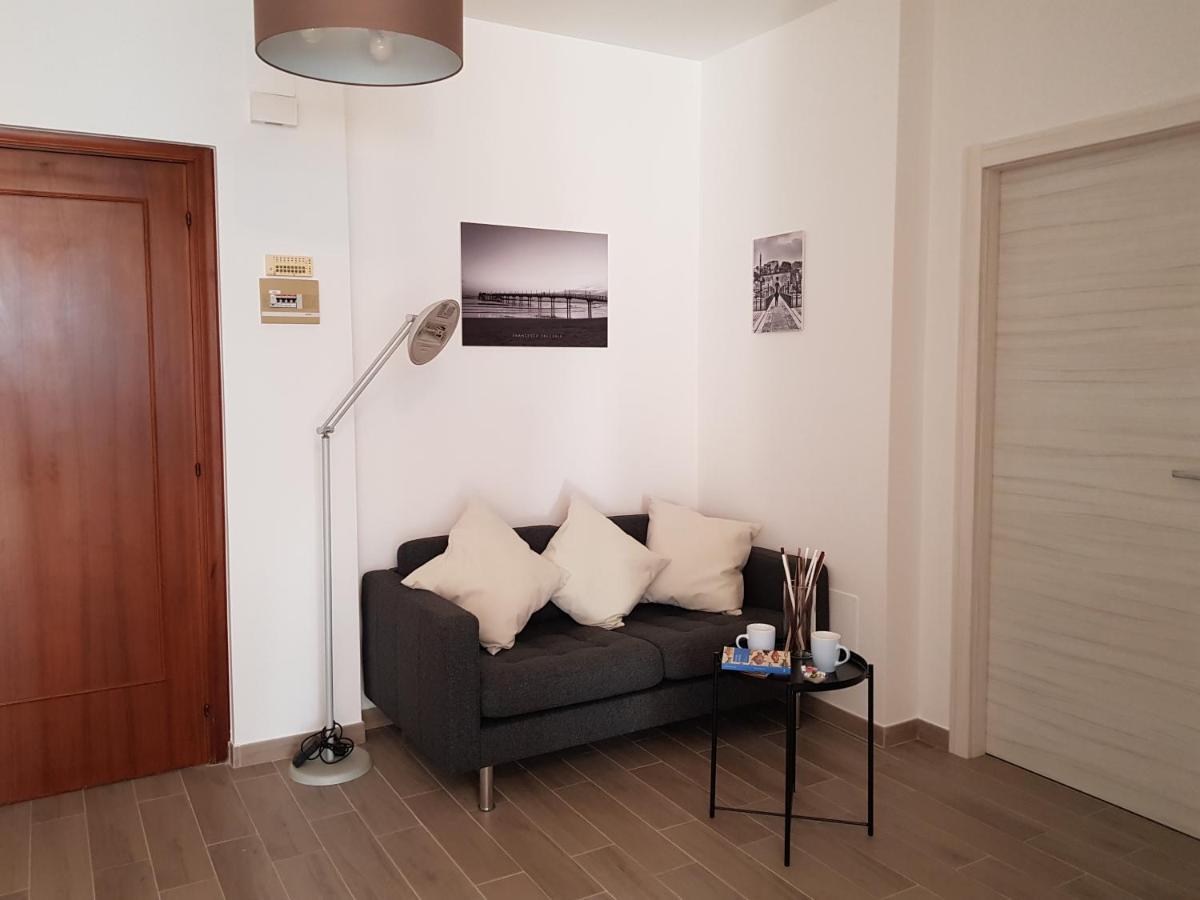Quality Apartment Parisina Пескара Екстер'єр фото
